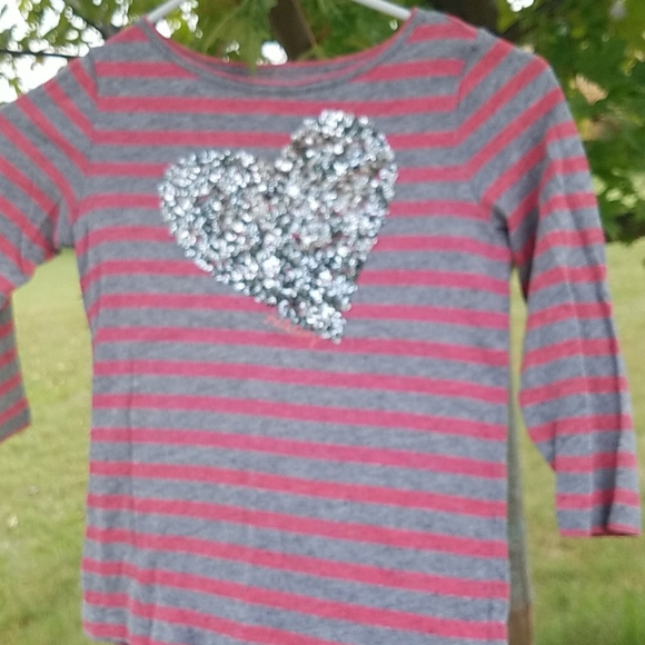 Crewcuts Other - 🔹️HP🔹️Crewcuts 6-7 3/4 sleeve sequin hrart top
